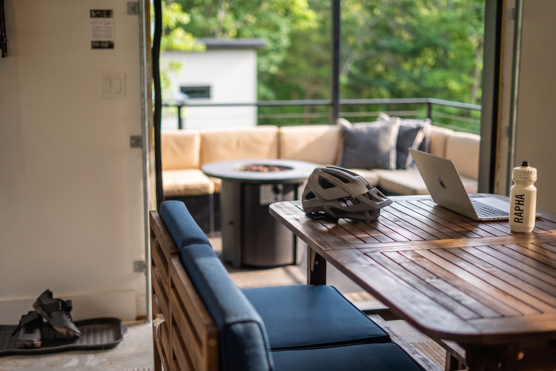Lifestyle and detail photography for a vacation rental in Northwest Arkansas